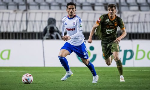 Bivši igrač Hajduka doživio težak peh: Nakon debija stadion napustio na štakama
