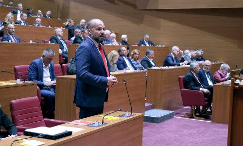 Hajdaš kao na sprovodu: 'Okupili smo se ovdje da se oprostimo od vjere građana u hrvatske institucije'