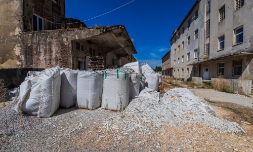 37.000 tona otpada nije nastalo preko noći: Tko je sve trebao kontrolirati što se događa?