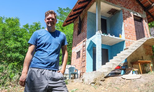 Amerikancu koji je kupio kuću u Zagorju za 5000 eura i potpuno je transformirao sada prijeti rušenje: Evo zašto
