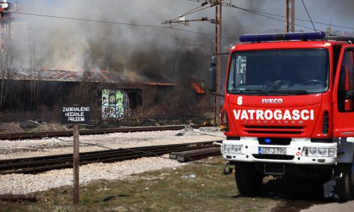 Stariji muškarac pokušao ugasiti požar u BiH, pa preminuo