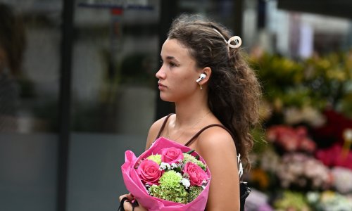 Natikače su vječiti modni hit: Ovaj model osvaja ulice, a Zagrepčanka ih nosi uz savršenu ljetnu haljinu