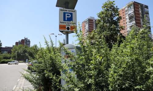 Nije čak ni parkirala: 23 minute čekala slobodno mjesto, a onda joj je stigao račun od 47 eura
