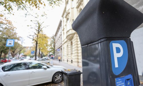 Parkirao je na besplatnom mjestu i otišao na godišnji: Kad se vratio, automobil je nestao, a crte su promijenile boju