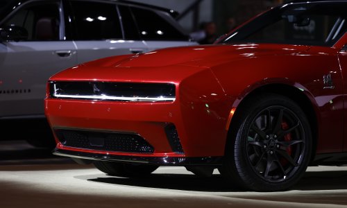 Kupio rabljeni Dodge Hellcat, a 20 minuta kasnije policajci su ga izvukli iz auta s rukama u zraku