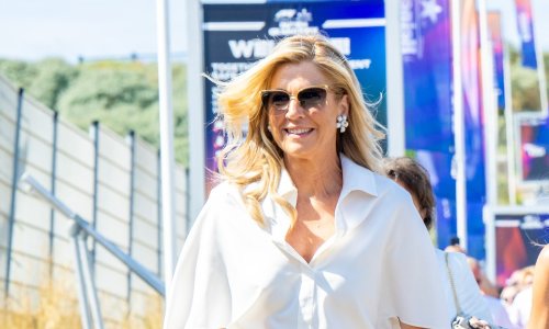 Nizozemska kraljica Maxima na F1 utrci pokazala kako sa stilom nositi bijelu košulju