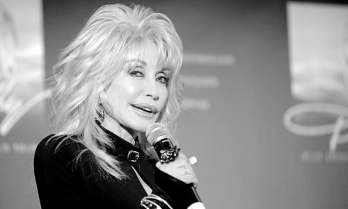 Preminula je legendarna Dolly Parton