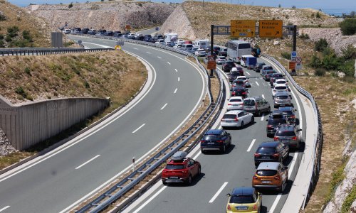 Oprez na Krčkom mostu: Zbog prometne nesreće kolone se protežu kilometrima