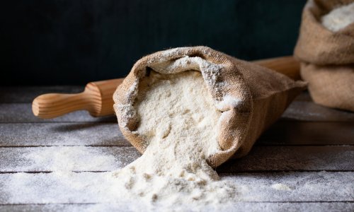 Je li brašno potrebno prosijavati i čemu taj korak u receptima uopće služi?