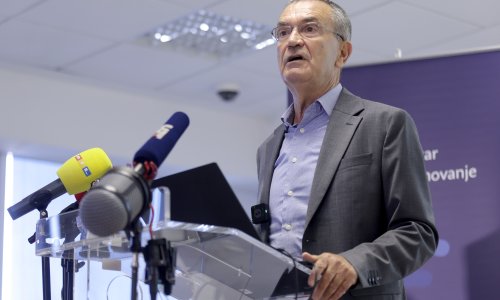 Krenuo drugi rok mature: Već poništili jedan ispit zbog mobitela