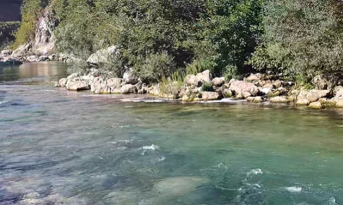 VIDEO Šokantan prizor na Neretvi, crvena tekućina slijevala se u rijeku: 'Ovo je sramotno'