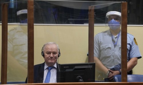 Bivša predsjednica RS-a smijenila Mladića, sada plače za njim: 'Grozno se osjećam'