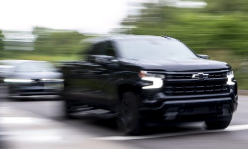 Djedov Chevrolet s 618.000 km godinama je propadao u dvorištu: Htio ga je ostaviti unuci, a onda su pokušali upaliti motor