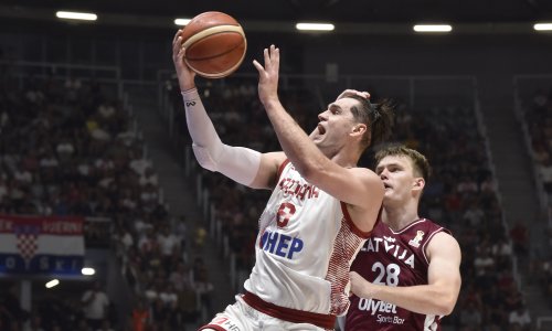 Hrvatska slavila s čak 35 koševa razlike i u velikom stilu ispratila Bojana Bogdanovića u mirovinu