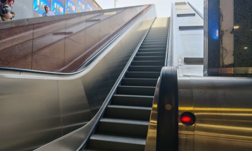 VIDEO Pokretne stepenice u Importanne centru ponovno stale