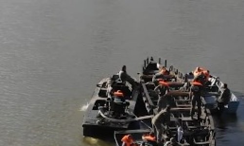 VIDEO Kakva akcija: Hrvatska vojska izvukla repliku rimskog broda iz Drave