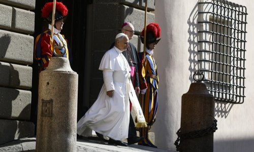 Papa putuje, a iza njega se pokreće golemi sigurnosni stroj: Evo što se događa iza kulisa