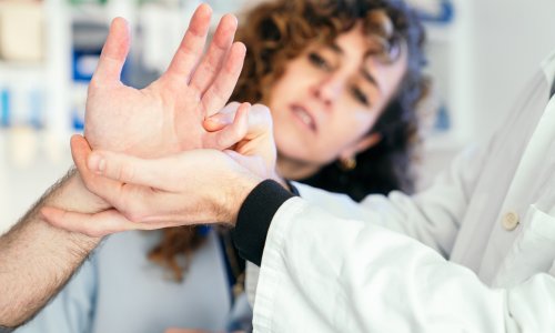 VIDEO Brzi test od samo tri pokreta rukom može otkriti demenciju