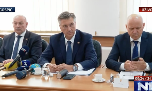 FOTO Plenković stigao u Liku s nekoliko ministara, Gospićani ga bojkotiraju: Obratio se javnosti