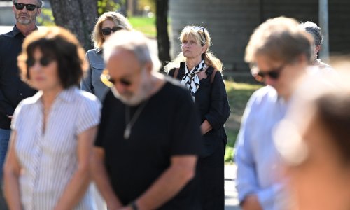 Posljednje zbogom legendi: Obitelj, prijatelji i kolege ispratili Stjepana Jimmyja Stanića na vječni počinak