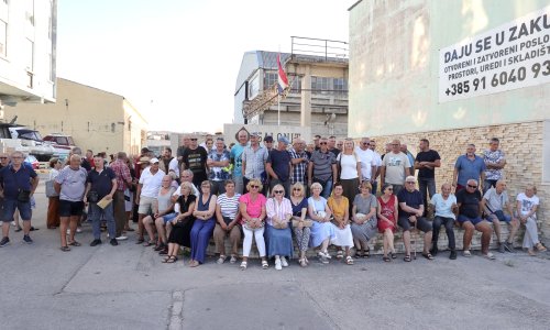 FOTO Bivši radnici Salonita prosvjeduju: 'Ako dobijem mezoteliom, više nema pomoći'