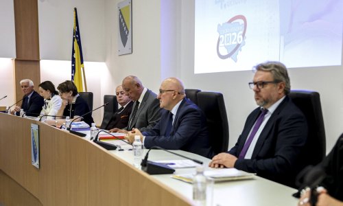 U BiH počela predizborna kampanja: Najavljuju se skupovi, neki su već kažnjeni