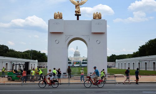 Trump ne čeka dozvole: U Washingtonu kreće graditi 76-metarski slavoluk