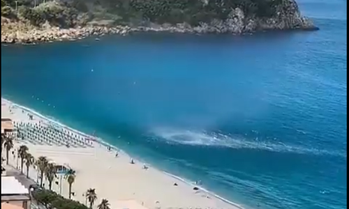 VIDEO Kaos na plaži: Sunčan dan pretvorio se u panično bježanje