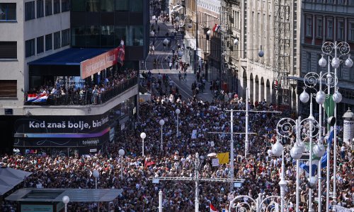 Hitna šest puta intervenirala na prosvjedu za Liku: Dvije osobe završile u bolnici