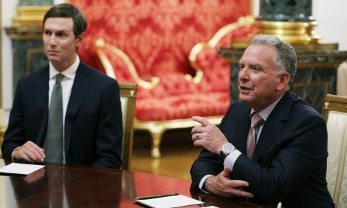 VIDEO Pogledajte kako se Putinu besramno ulizivao Trumpov izaslanik