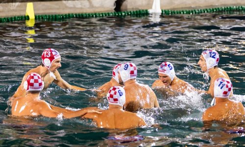 Na prvom svjetskom 4X4 vaterpolskom prvenstvu, Hrvatska preko Srbije stigla do bronce