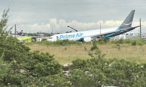 Užas u Miamiju: Avion izletio s piste, najmanje petero poginulih. Pilot i kopilot ostali zarobljeni