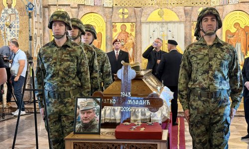 VIDEO Tisuće ljudi obilazi lijes ratnog zločinca Mladića
