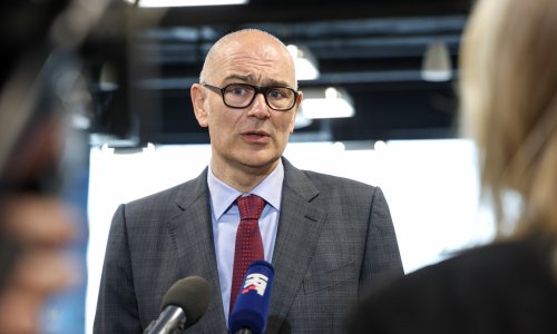 Tedeschi: Domoljublje nije ruka na srcu nego plaćanje poreza i časno plaćanje ljudi