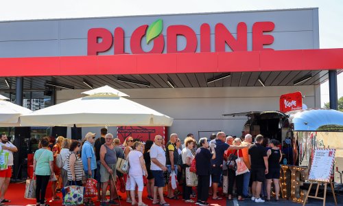 Tisuću vrijednih nagrada, preko 1600 porcija hrane i četiri dana zabave: ovako su Plodine proslavile otvorenje supermarketa u Rijeci