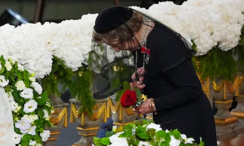 Fotografije koje slamaju srce: Kraljica Sonja oprostila se od voljenog Haralda, zajedno su bili više od 60 godina