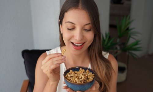 Što se događa s mozgom kada redovito jedemo orahe? Nutricionistice izdvajaju važne prednosti