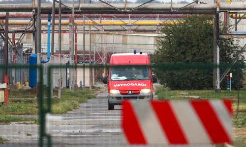 Ugašen požar u Petrokemiji, službe i dalje na terenu