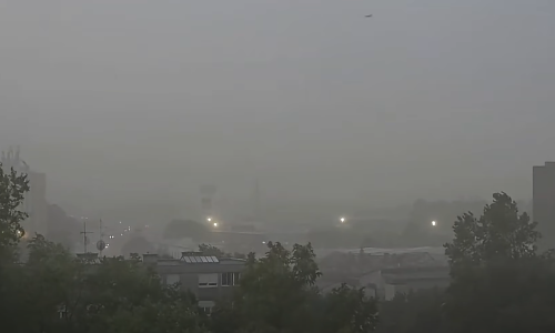 VIDEO Oluja pogodila Slavoniju: Jak vjetar nosio sve, gromovi palili krovove