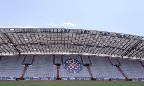 Mi se zgražamo rupama na Maksimiru i Poljud. Pogledajte što se događa na novom Nou Campu