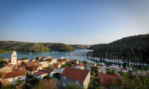 Megaresort kod Skradina ponovo oživio: Gotovo 200 hektara golfa, hotela, vila i plaža