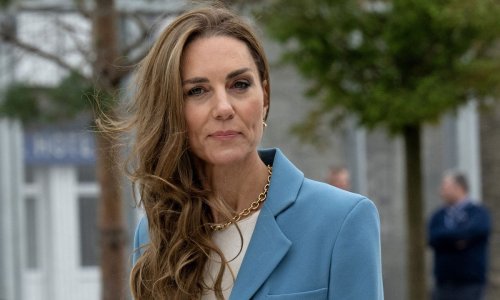 Kate Middleton zna kako poslovno odijelo pretvoriti u modni pogodak: Ova boja joj stoji besprijekorno