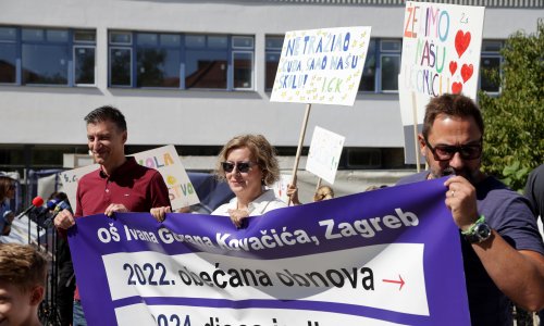 Prosvjed roditelja i učenika dviju zagrebačkih škola: 'Ne tražimo luksuz'