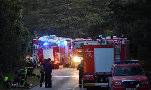Održan krizni stožer na Braču: Na terenu je 176 vatrogasaca s 53 vozila