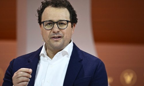 Šef Anthropica: AI već razvija oružje i hakira sustave, mogao bi nas sve pobiti