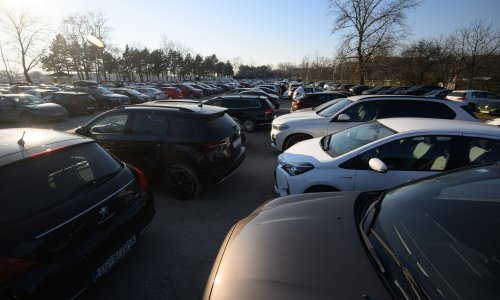 Izlazite iz dvorišta ili parkinga na cestu? Ovo pravilo mnogi vozači u Hrvatskoj ne znaju, a može vas skupo koštati