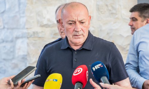 Požar opustošio Brač, Vlada šalje pomoć: 'Za veliki dio njih turistička godina je gotova'