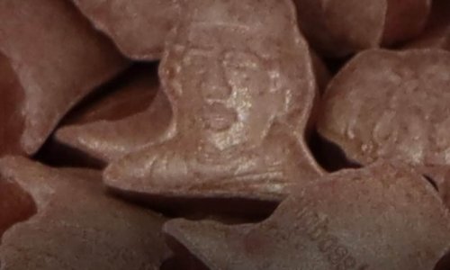 Zaplijenjena bizarna pošiljka droge: Prepoznajete li lik na ovim tabletama ecstasyja?