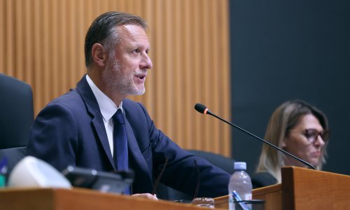 Totani kaos u Saboru zbog otpada: Jandroković izbacio dvoje SDP-ovaca sa sjednice