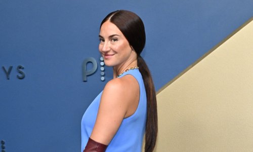 Lijepa glumica vratila se na crveni tepih Emmyja nakon gotovo 10 godina: Postala predmet sprdnje zbog outfita